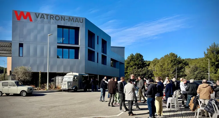 VATRON MAU