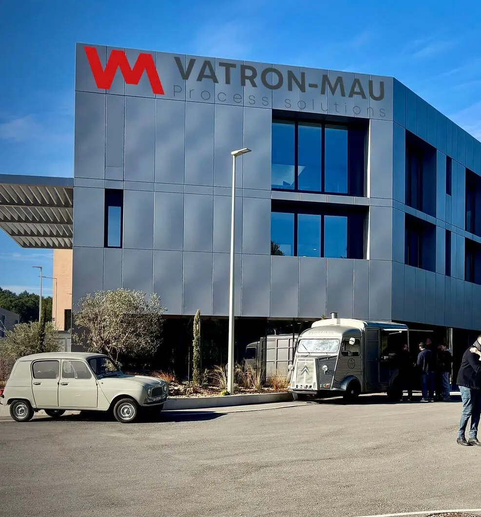 VATRON MAU